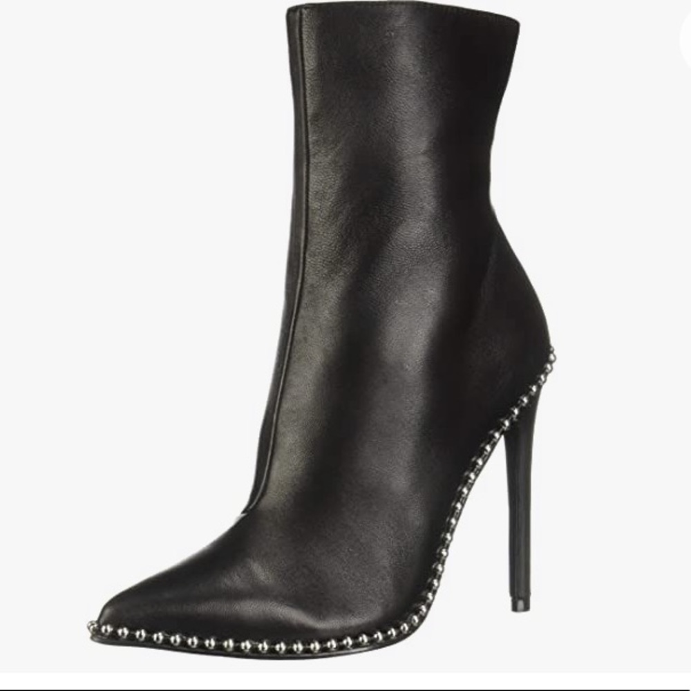 STEVE MADDEN WORN ONCE BLACK Women's Worthy Ankle Boots